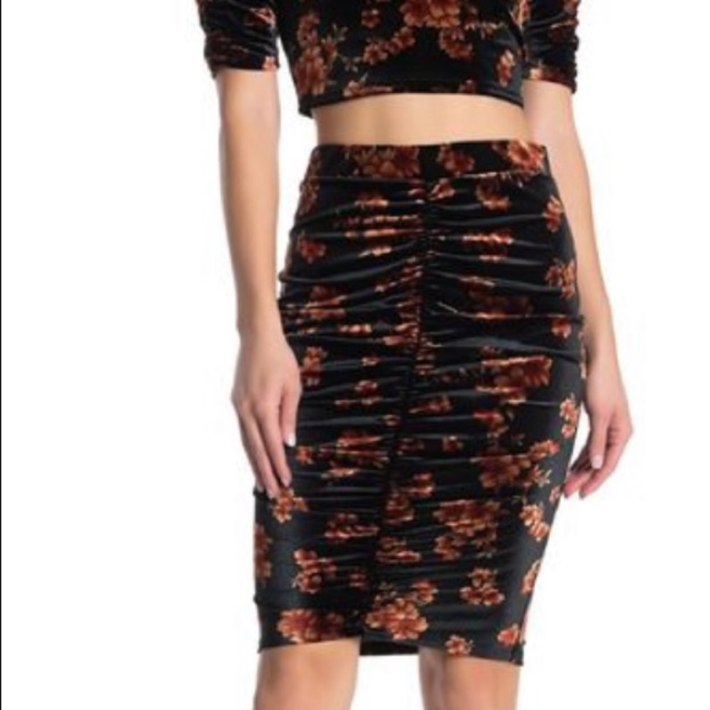 Floral Velvet Ruched Skirt Free Press XS